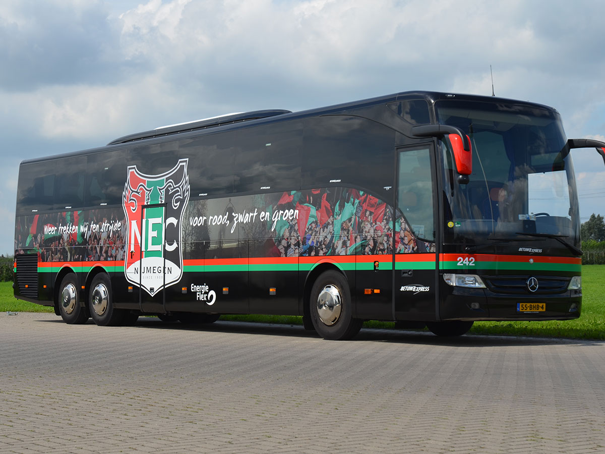 Touringcarbelettering